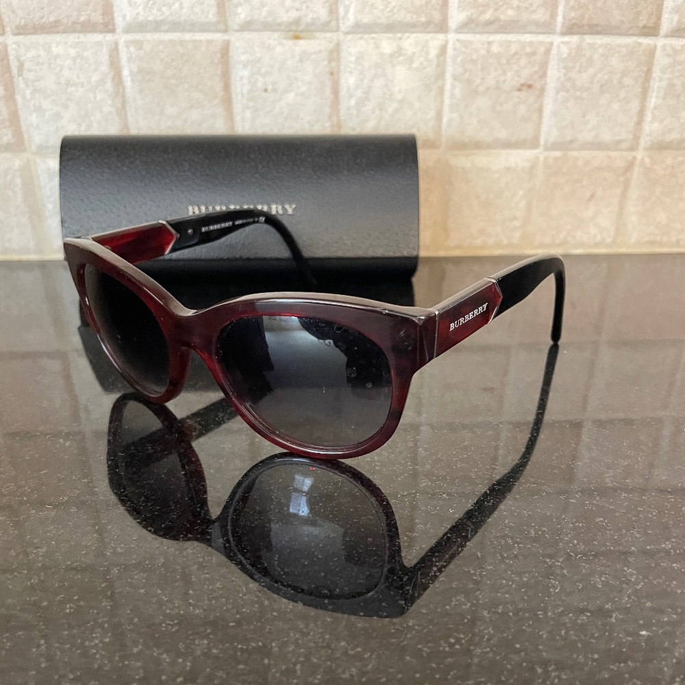 Burberry sunglasses